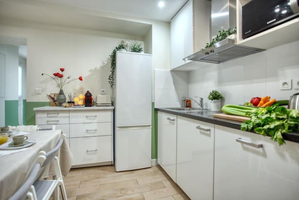 Amazing Apart New Bastille 3 Bedrooms 2 Bathrooms Париж Екстер'єр фото